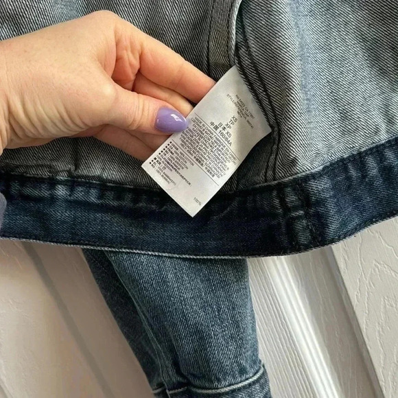 Gap 1969 Distressed Denim Jean Jacket size XS - Picture 3 of 6